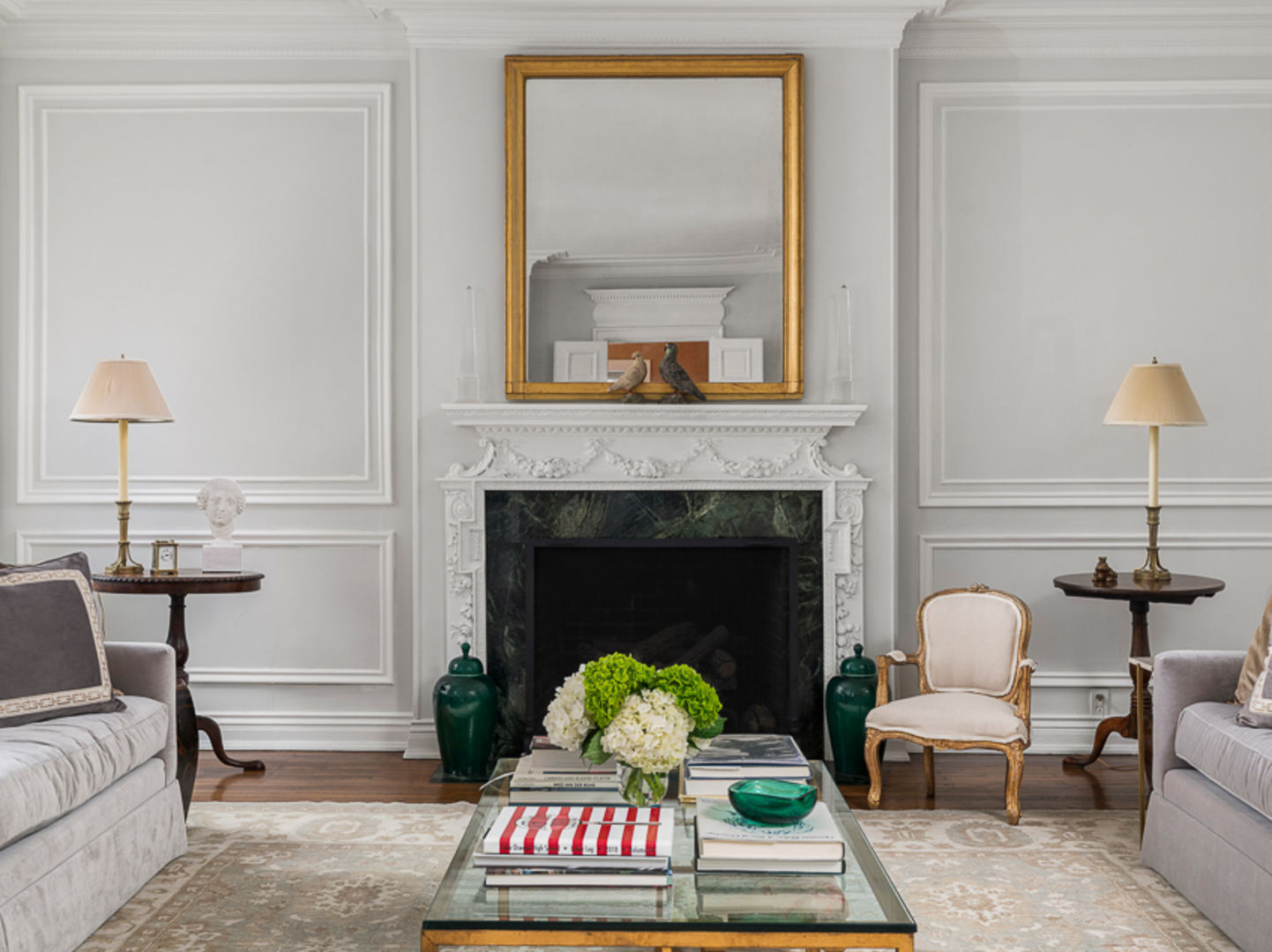 232 E WALTON Place Unit: 5E