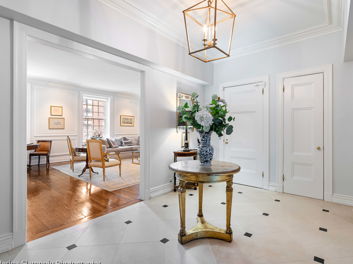 232 E WALTON Place Unit: 5E