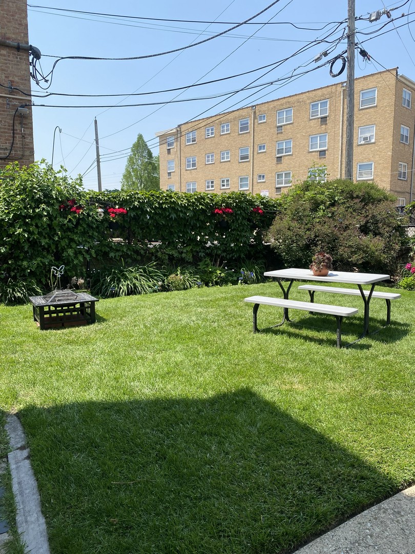 8644 Niles Center Road