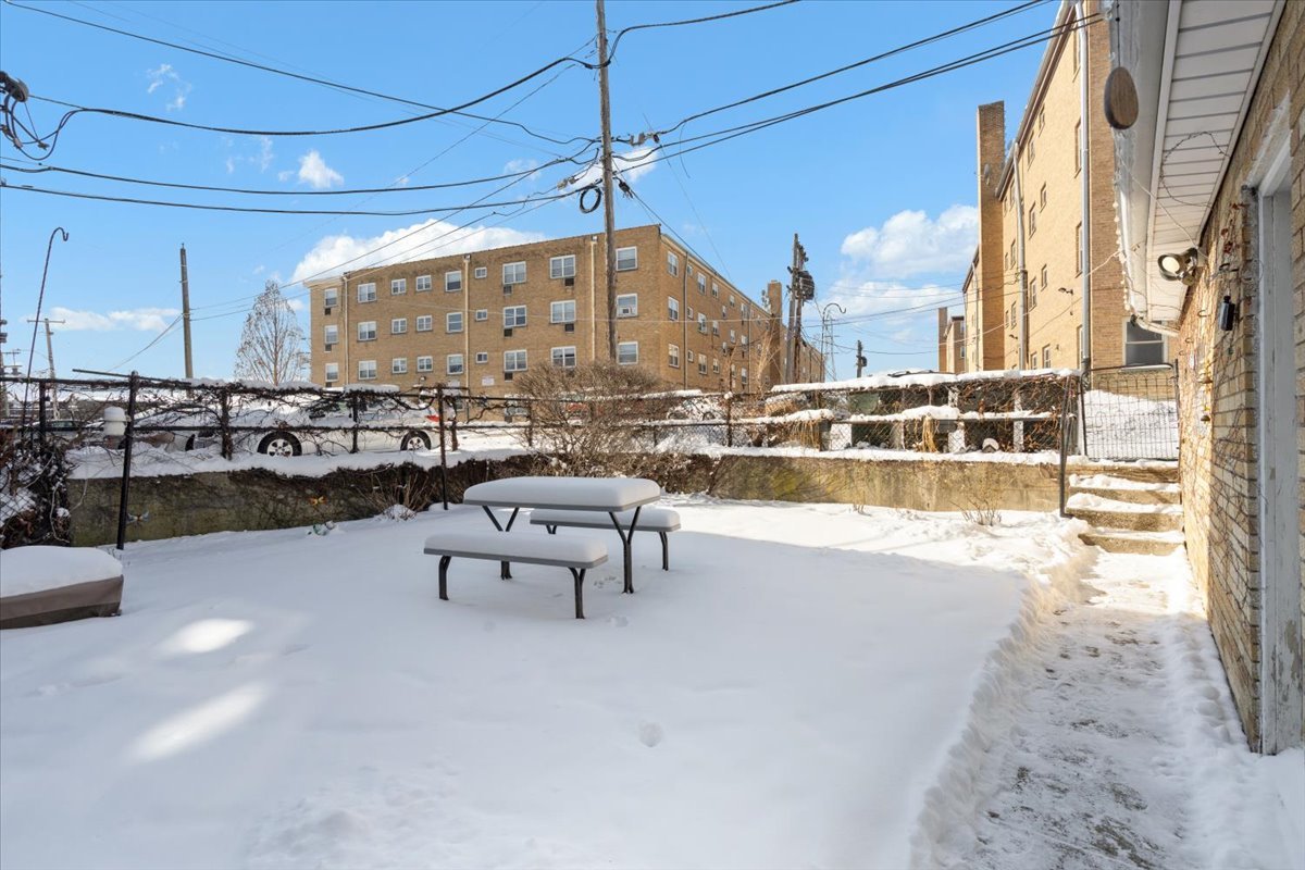 8644 Niles Center Road