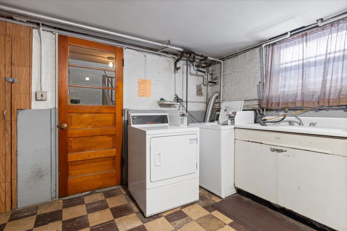 8644 Niles Center Road