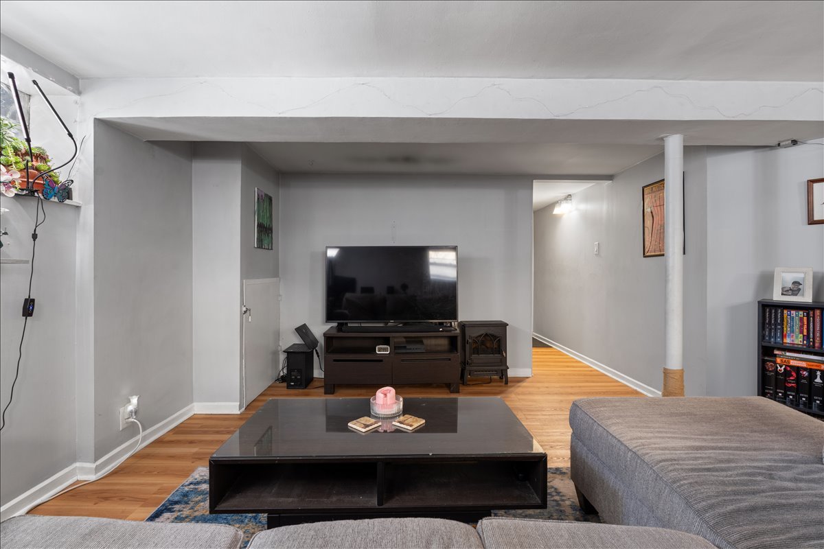 8644 Niles Center Road