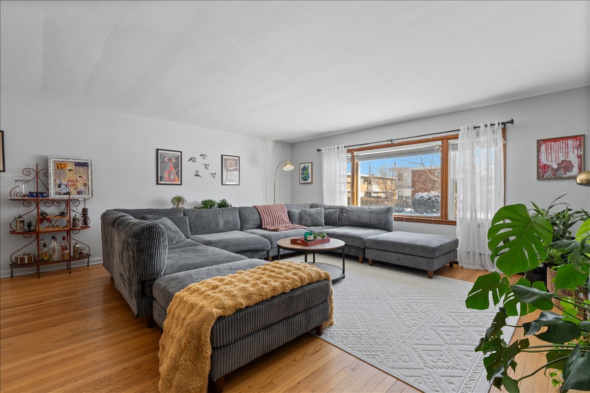 8644 Niles Center Road