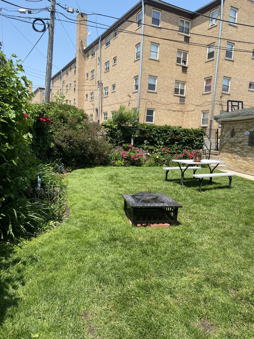 8644 Niles Center Road