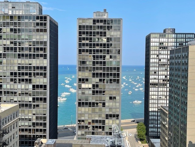 200 E Delaware Place Unit: 22D