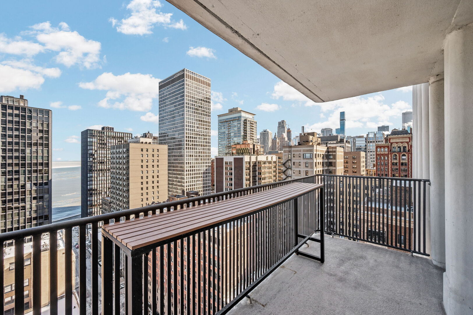 200 E Delaware Place Unit: 22D
