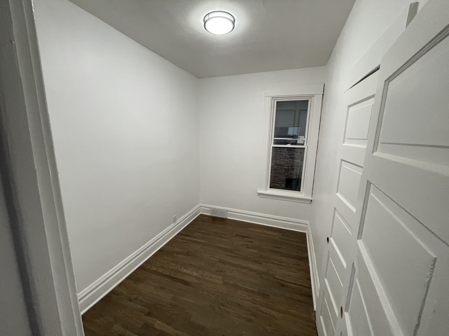 6065 N Hermitage Avenue