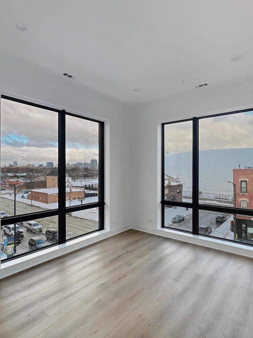 1304 S Ashland Avenue Unit: 300