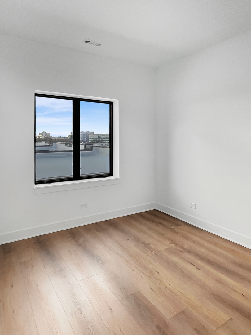 1304 S Ashland Avenue Unit: 300