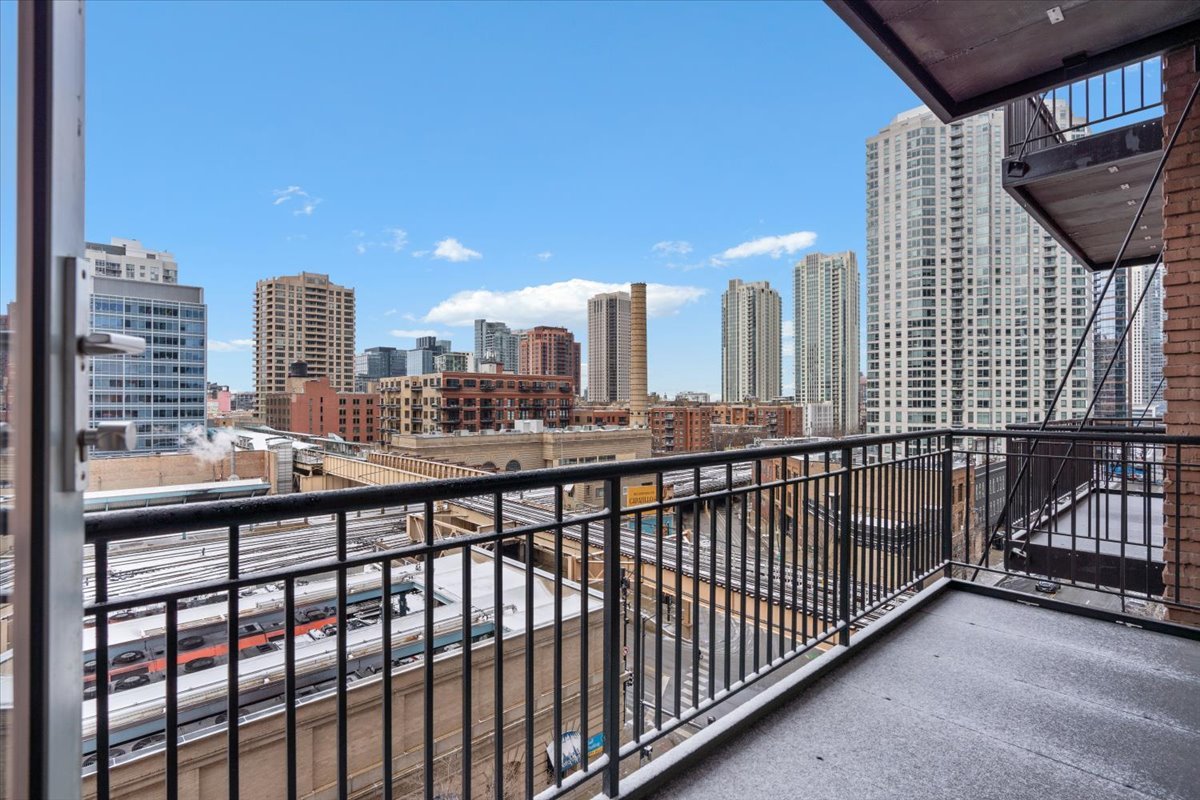 165 N Canal Street Unit: 706