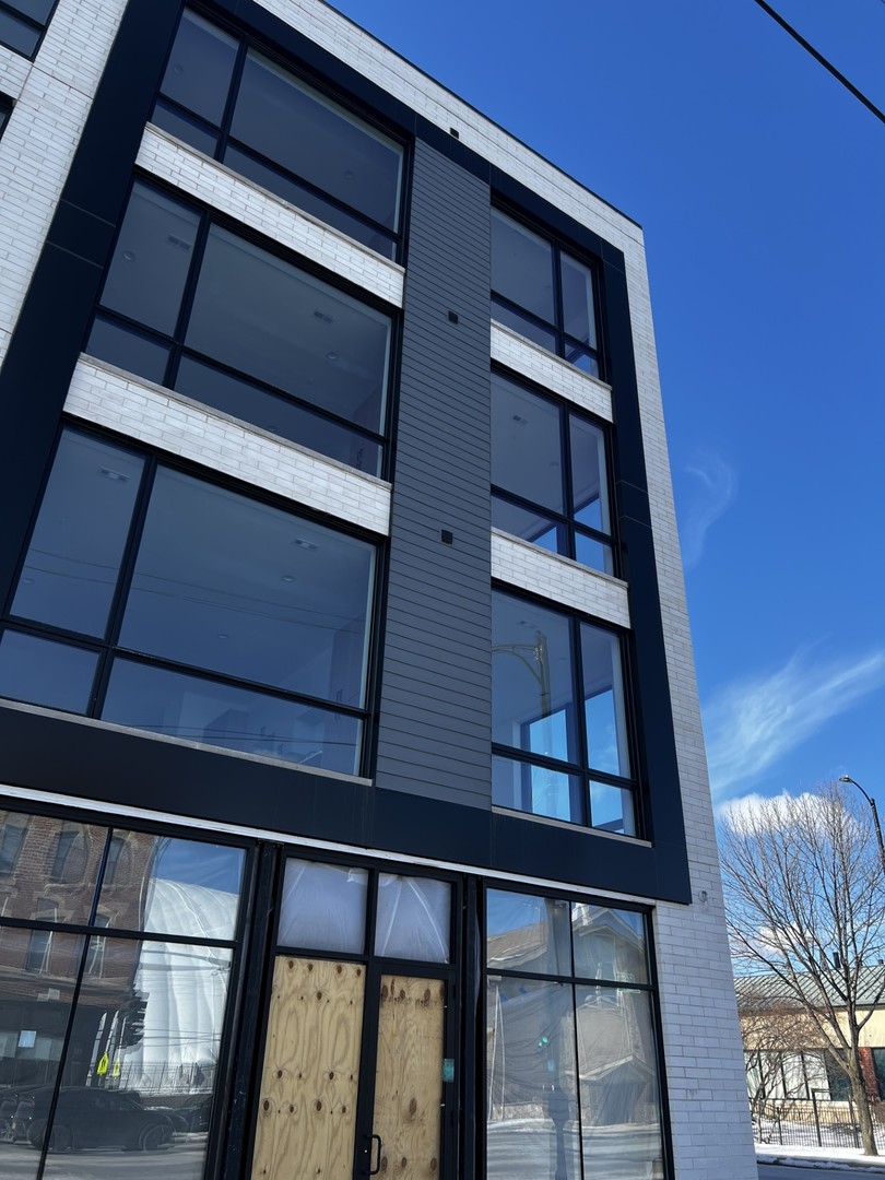 1304 S Ashland Avenue Unit: 400