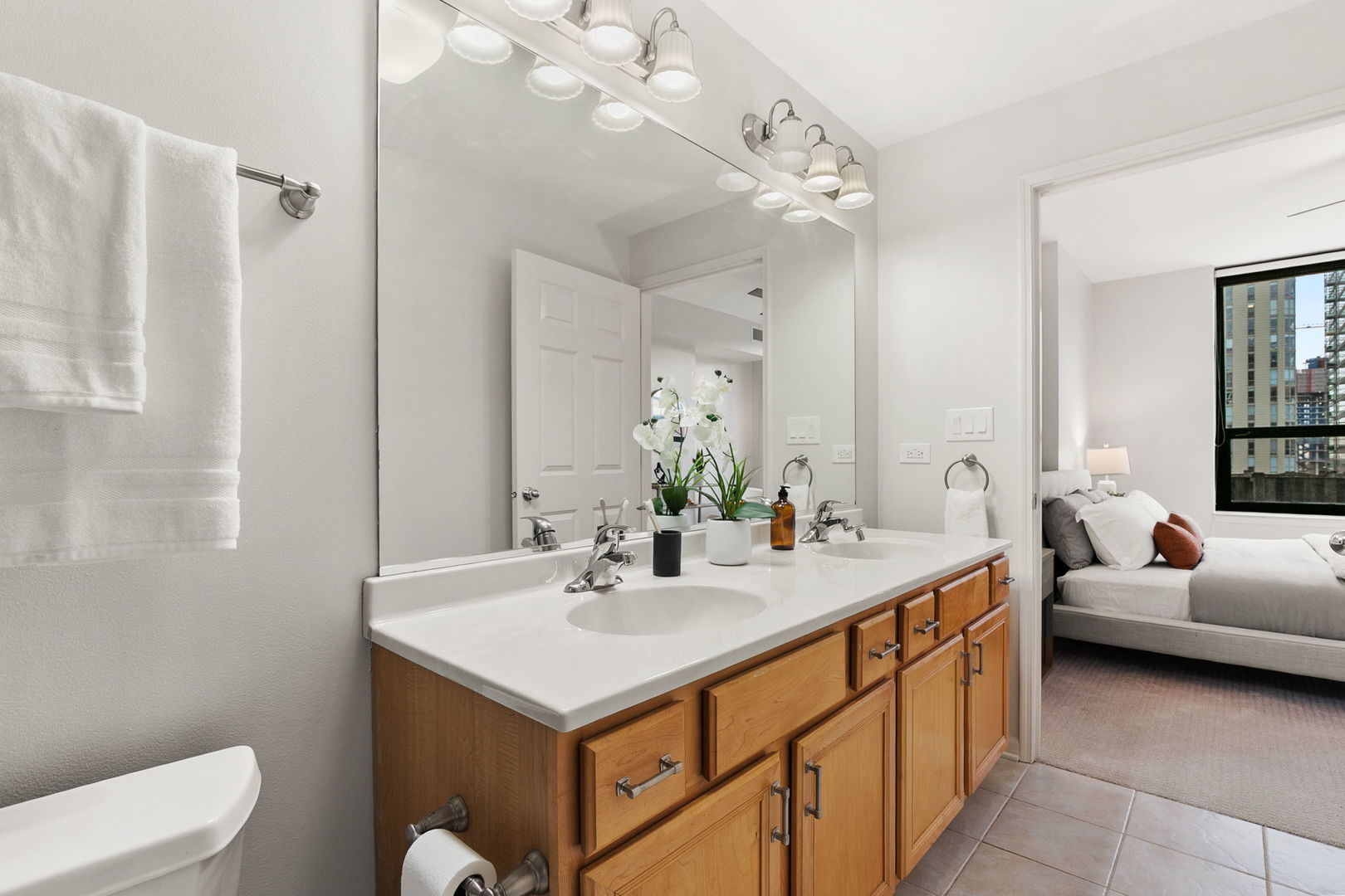 400 W Ontario Street Unit: 801