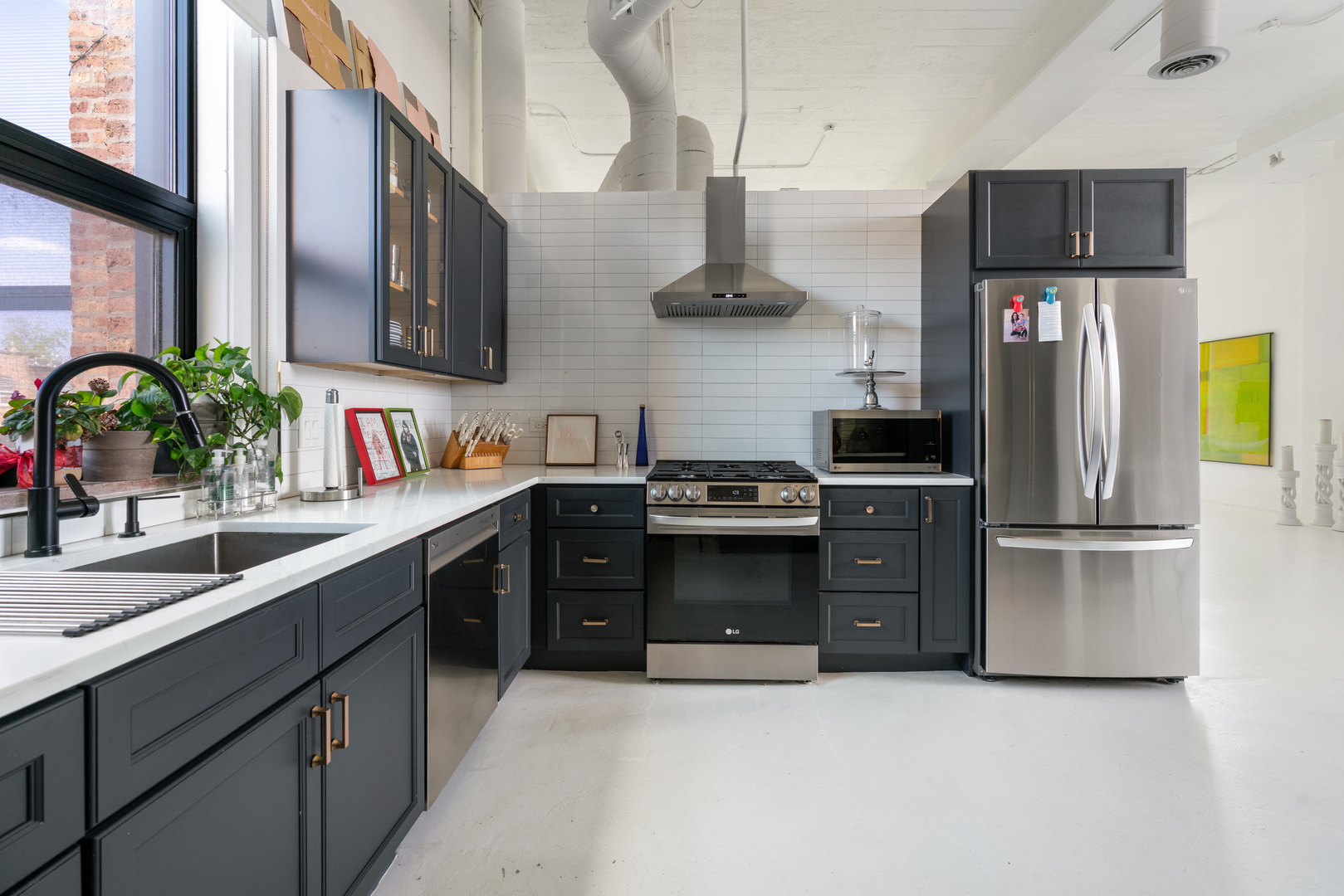 3312 W Belle Plaine Avenue Unit: 4