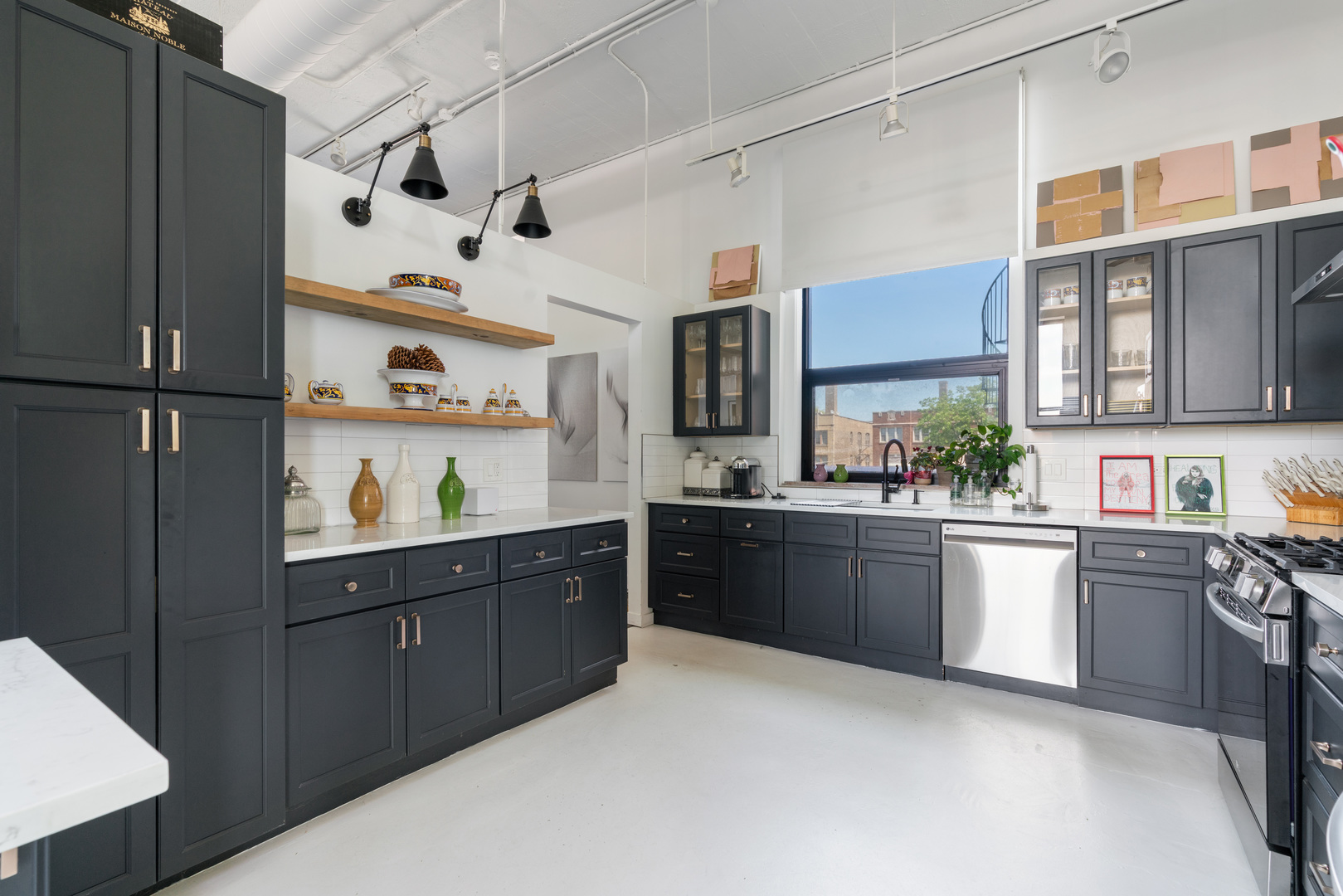 3312 W Belle Plaine Avenue Unit: 4