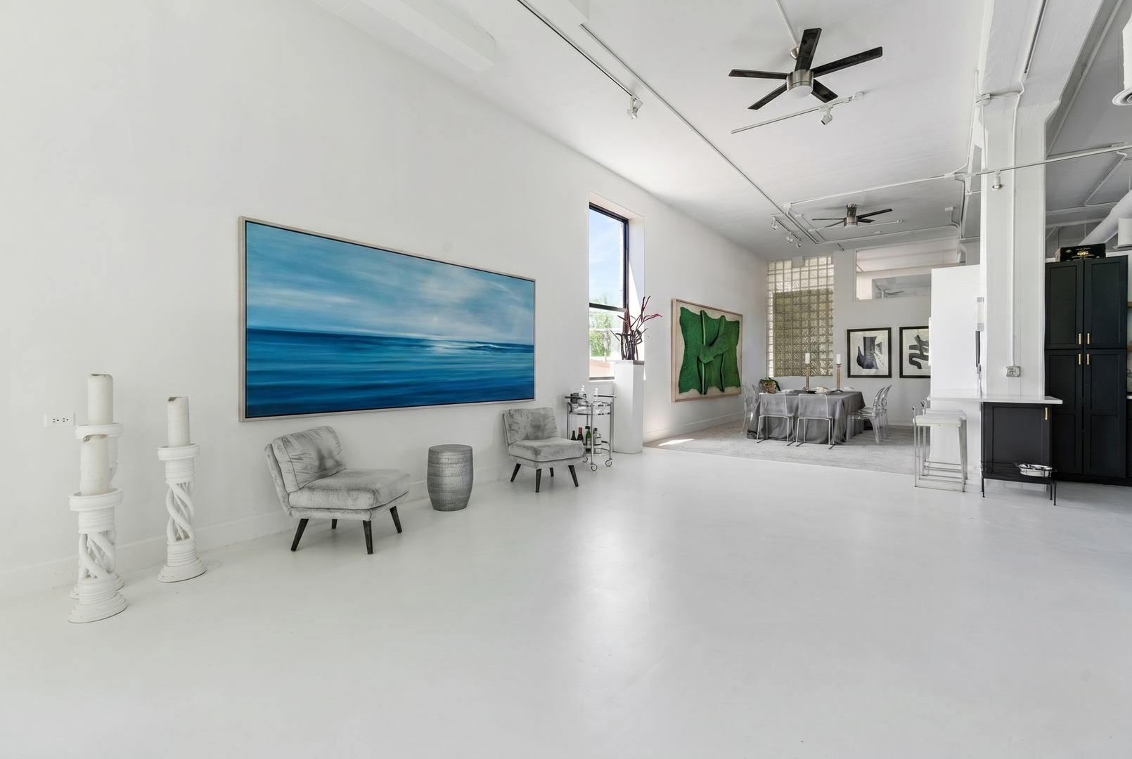 3312 W Belle Plaine Avenue Unit: 4