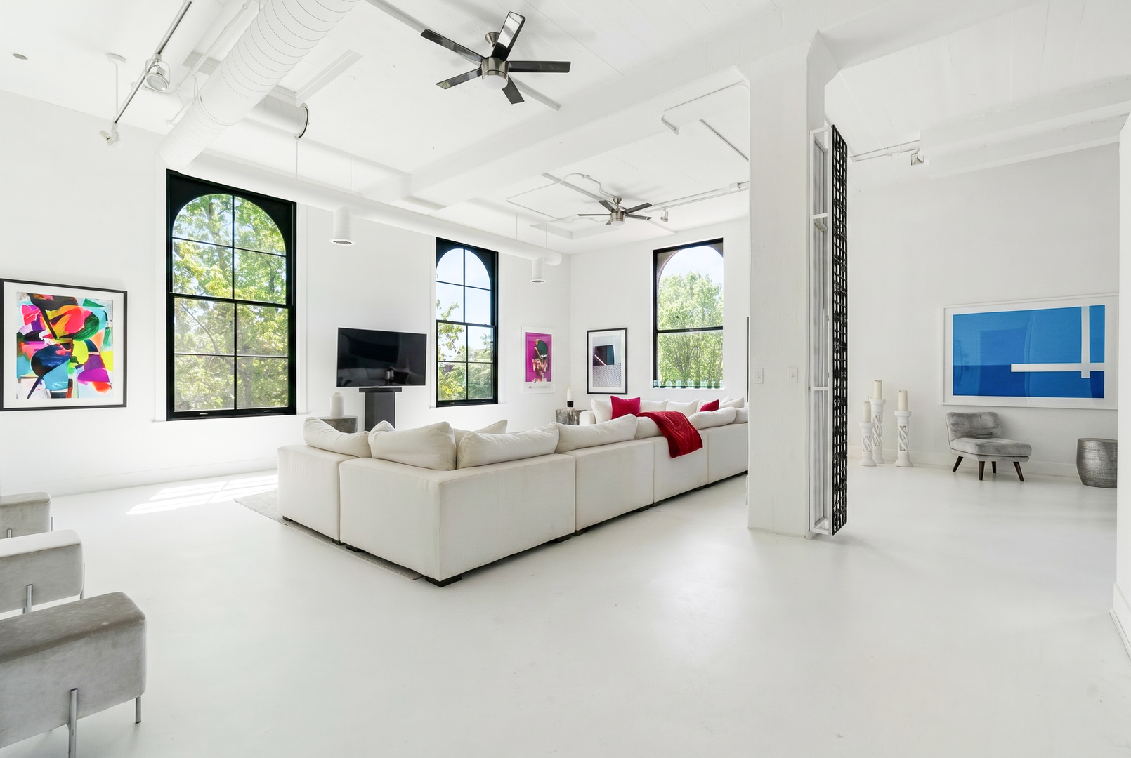 3312 W Belle Plaine Avenue Unit: 4