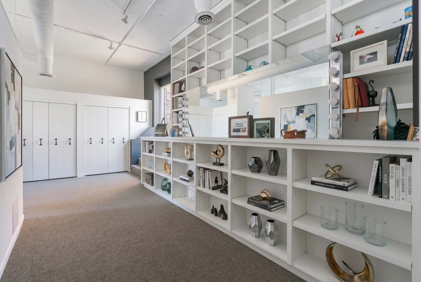 3312 W Belle Plaine Avenue Unit: 4