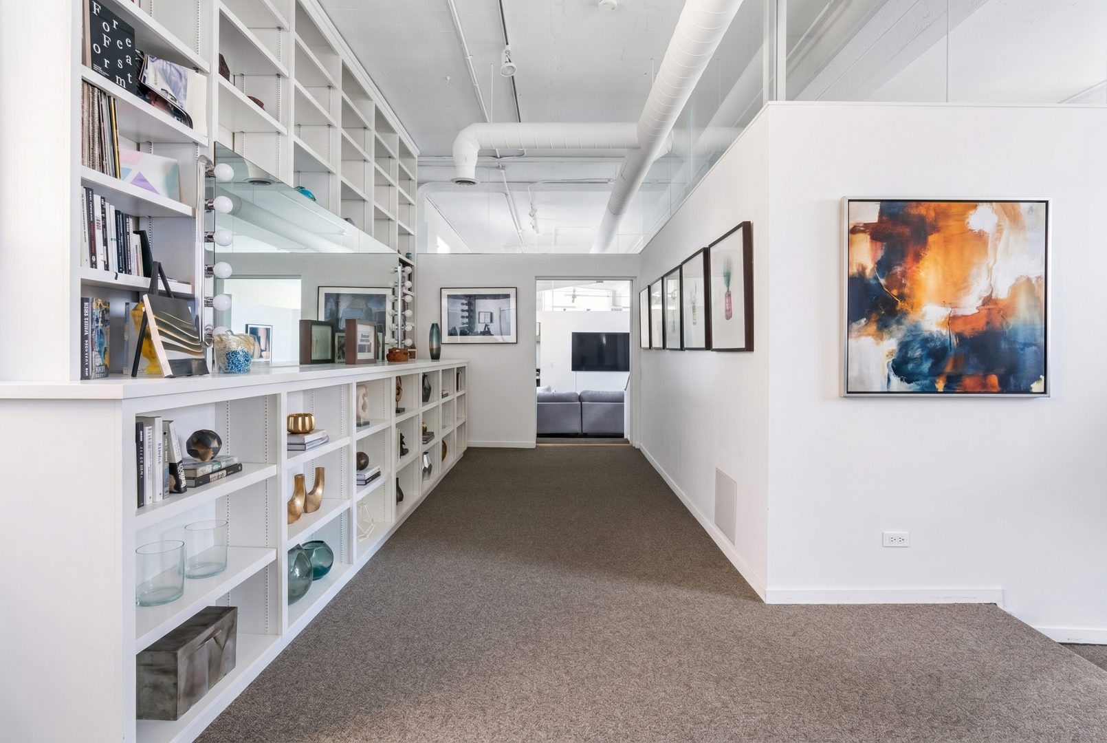 3312 W Belle Plaine Avenue Unit: 4