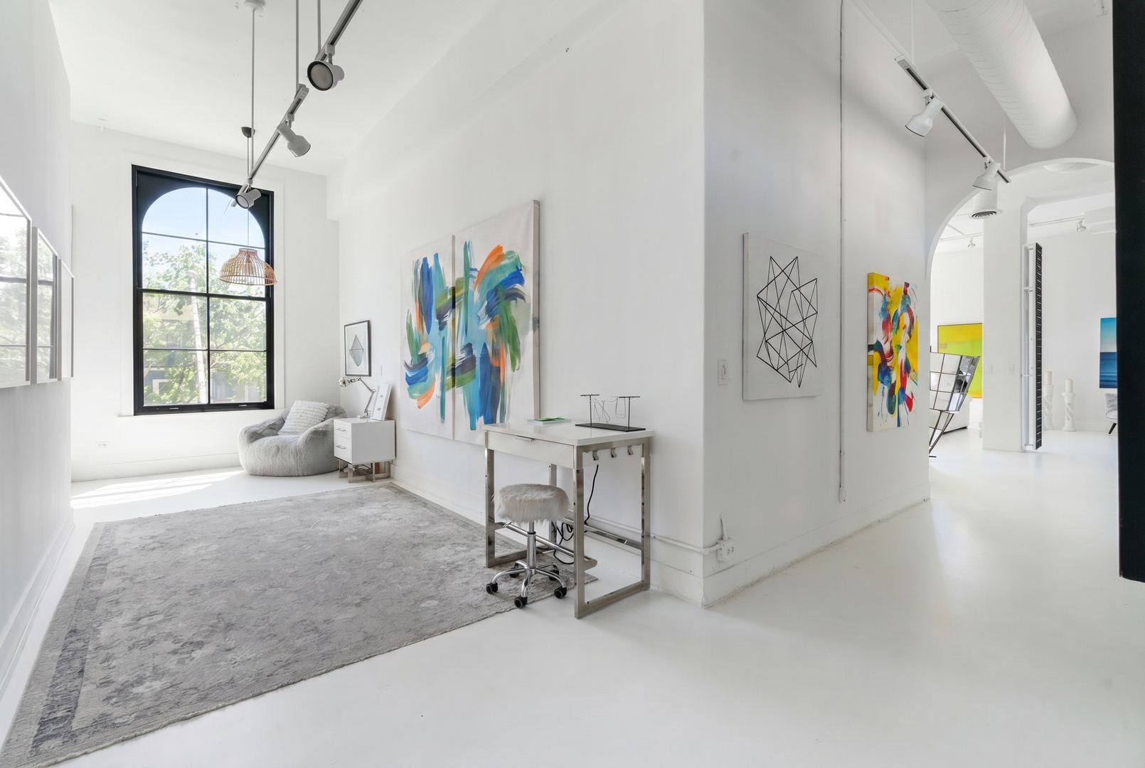3312 W Belle Plaine Avenue Unit: 4