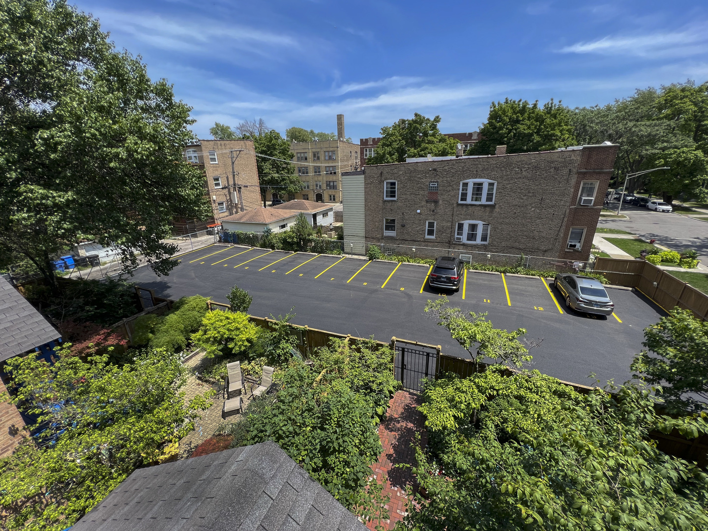 3312 W Belle Plaine Avenue Unit: 4