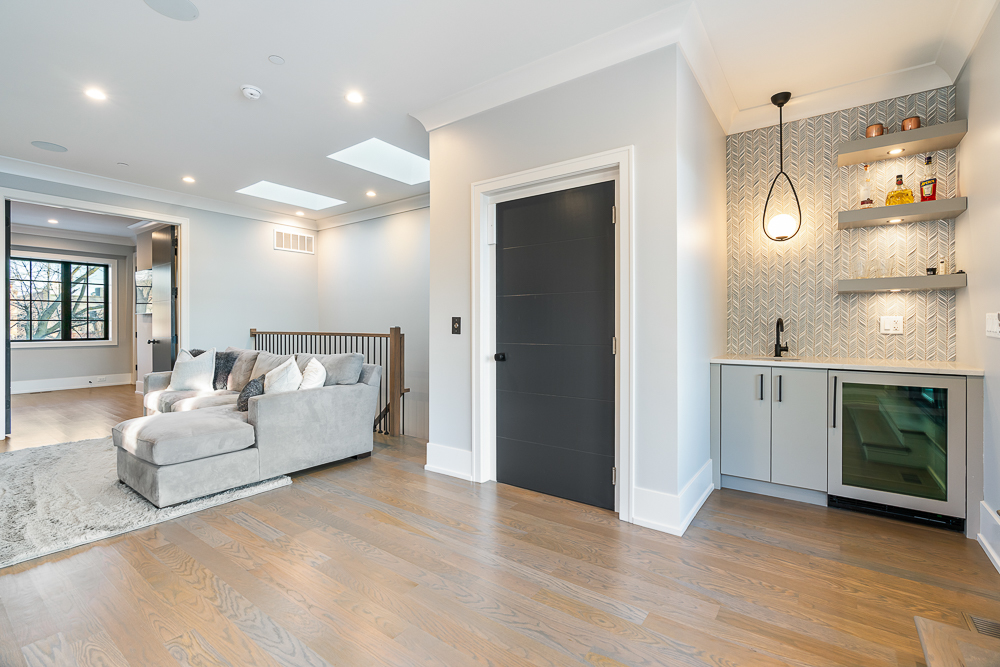 2044 N Fremont Street