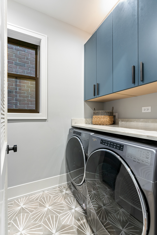 2044 N Fremont Street