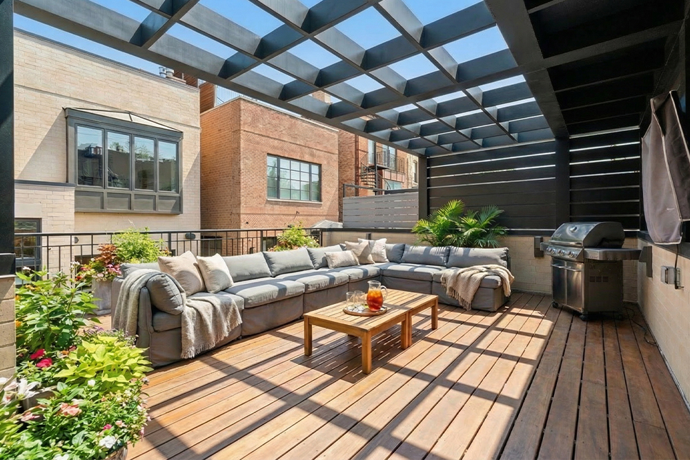 2044 N Fremont Street