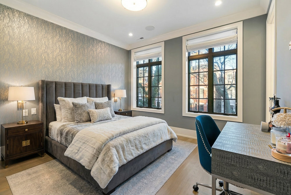 2044 N Fremont Street