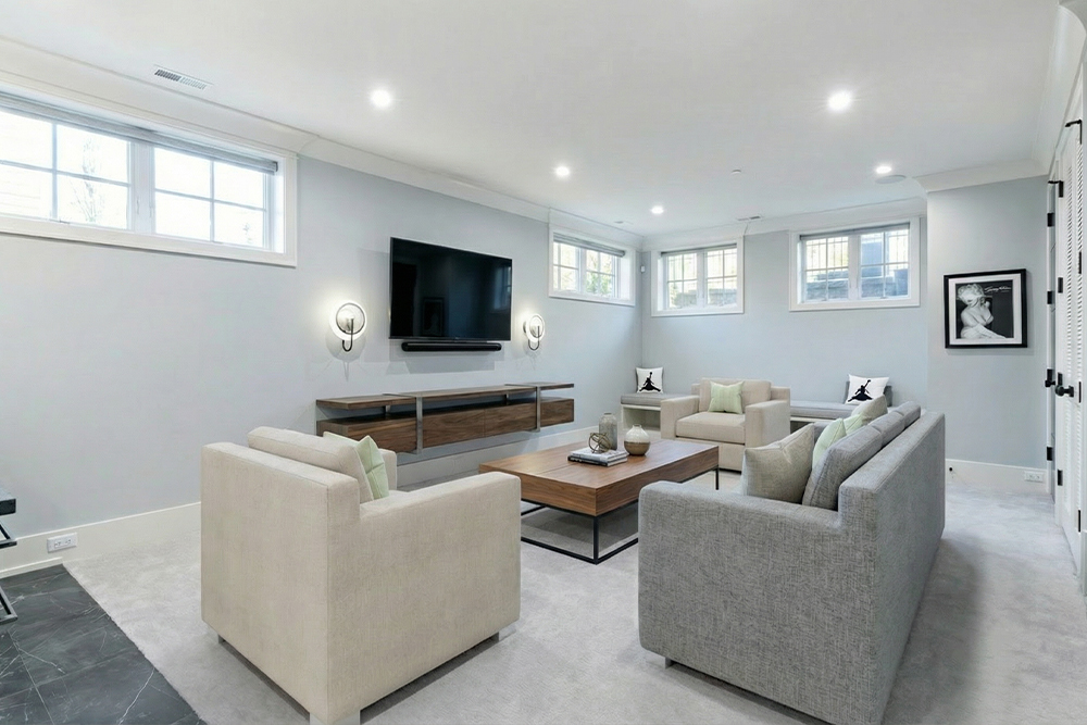 2044 N Fremont Street