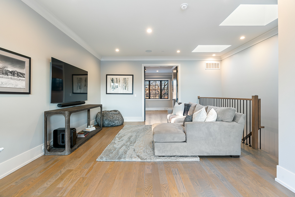 2044 N Fremont Street