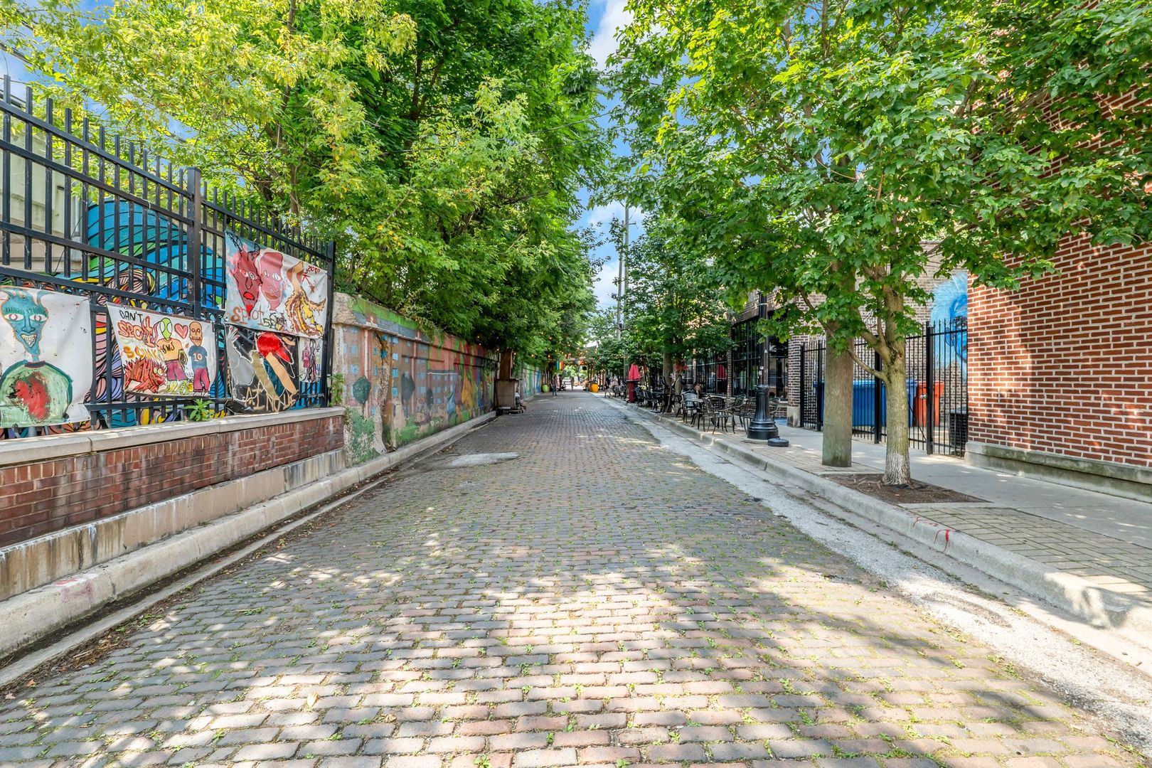 1409-11 W Lunt Avenue