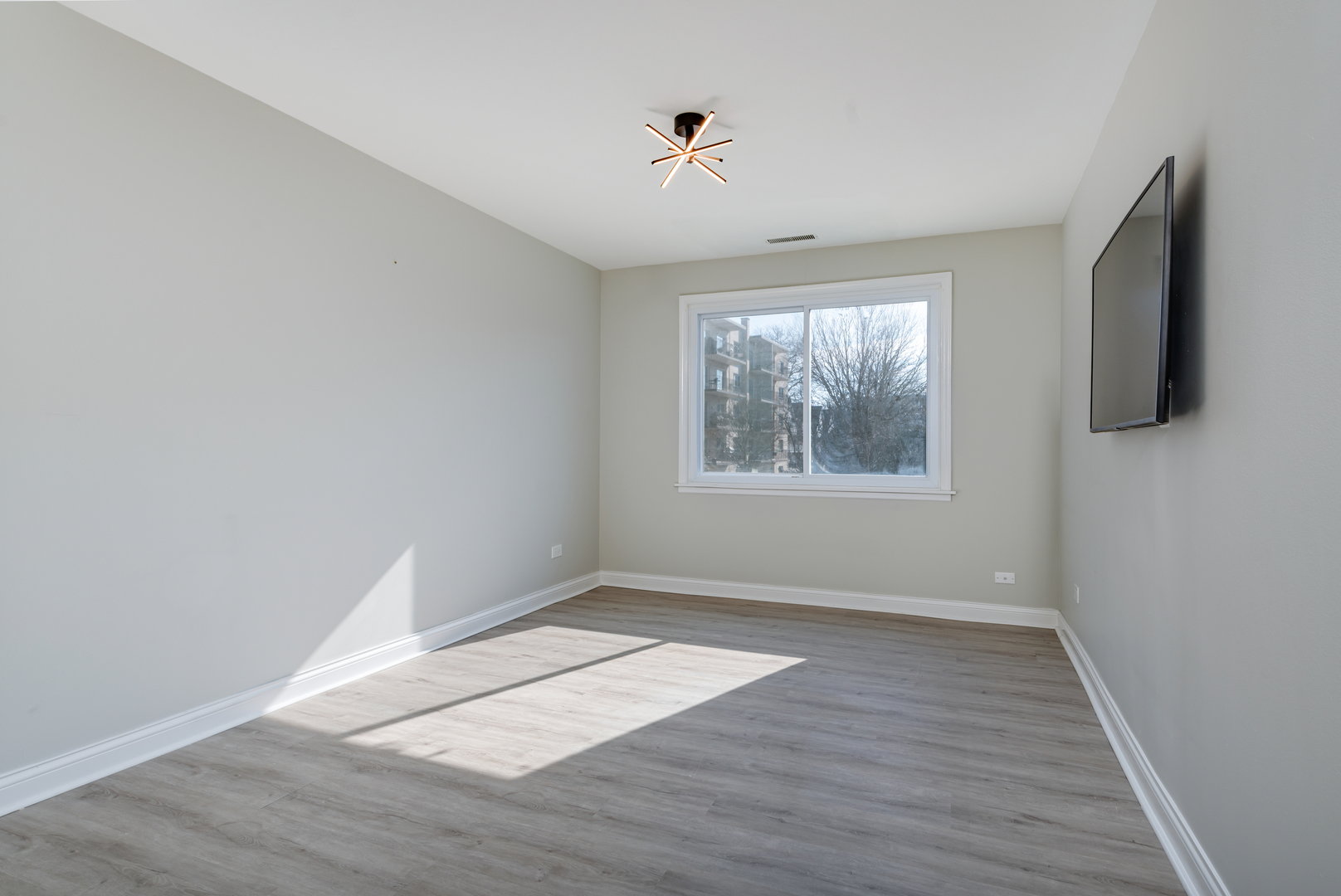 8650 Ferris Avenue Unit: 203