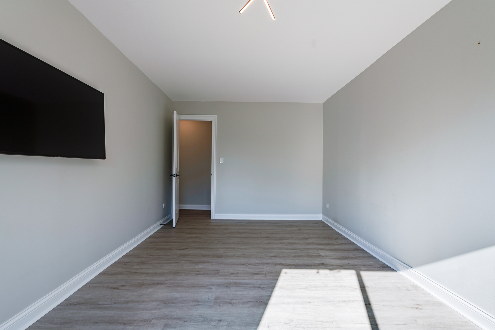 8650 Ferris Avenue Unit: 203