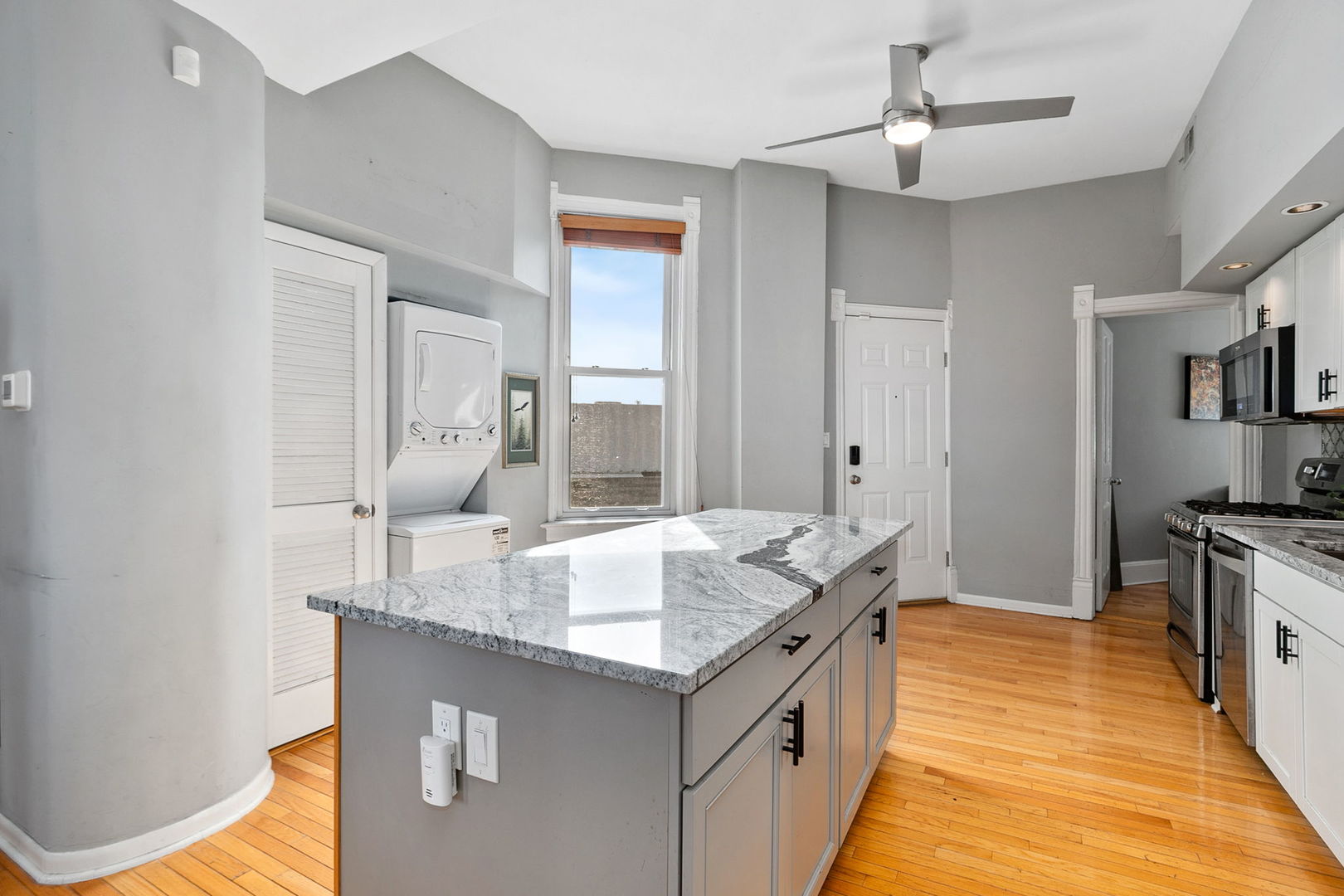 2200 N Clybourn Avenue Unit: 3