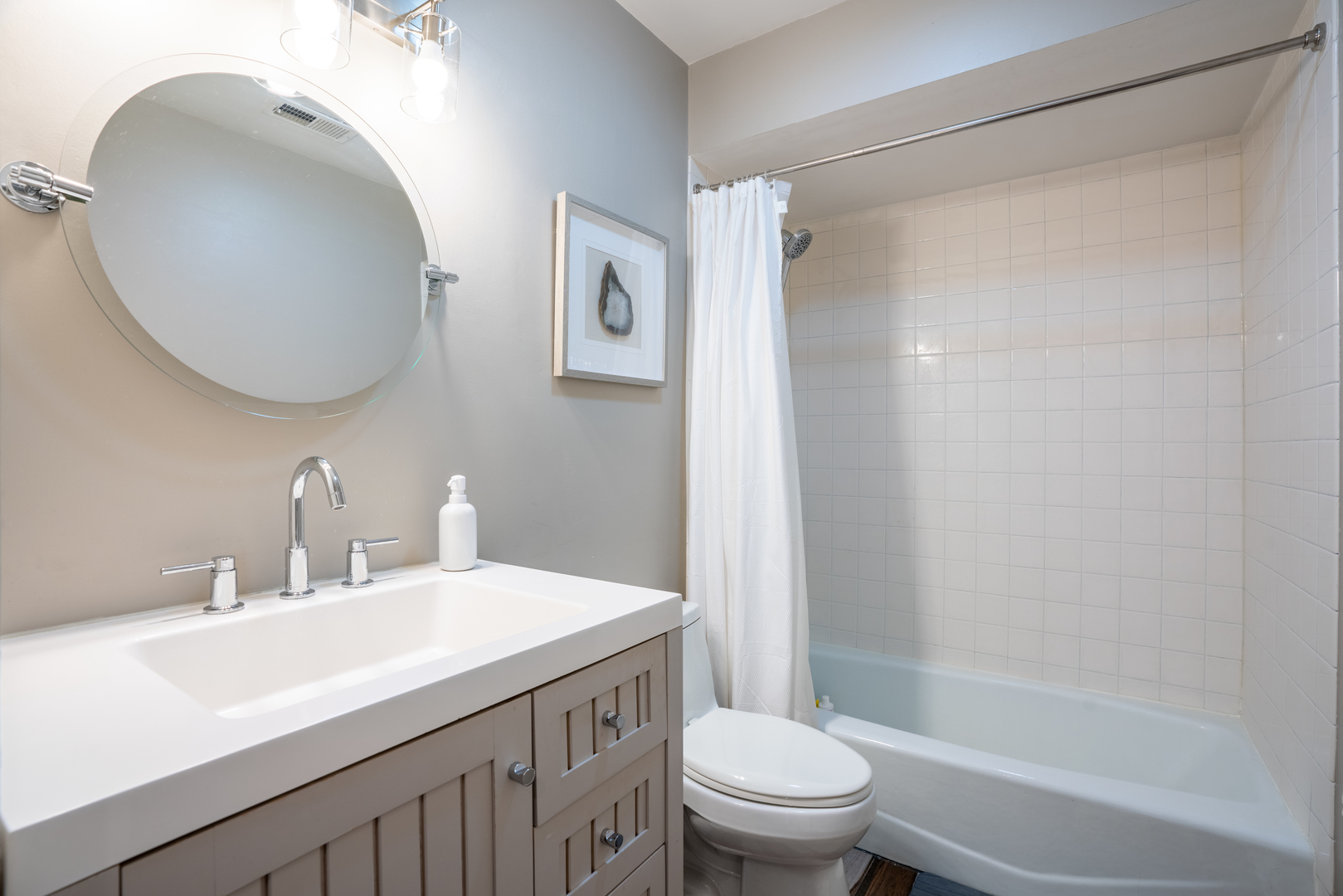 1651 N Dayton Street Unit: 203