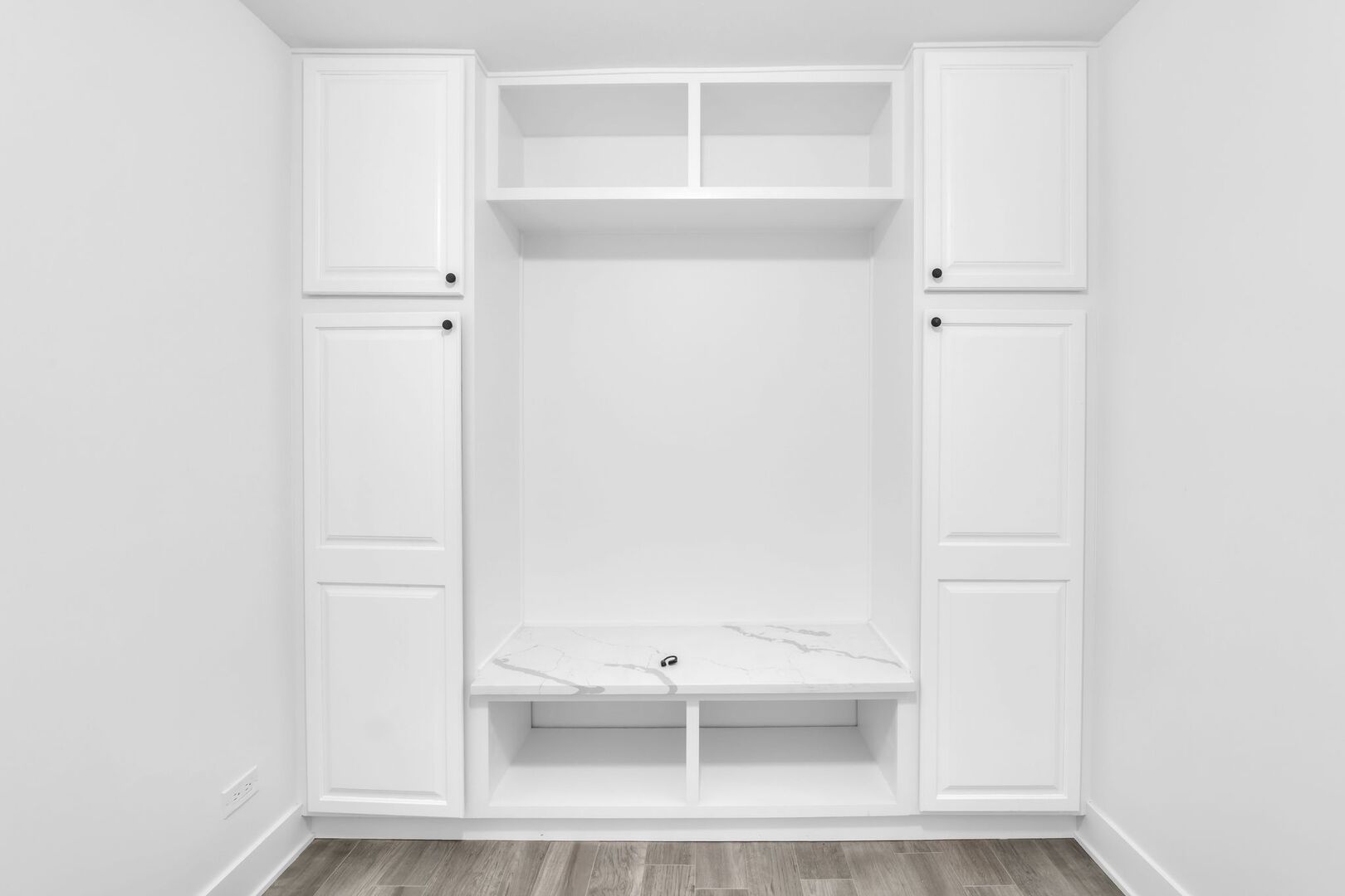 1328 Larchmont Drive