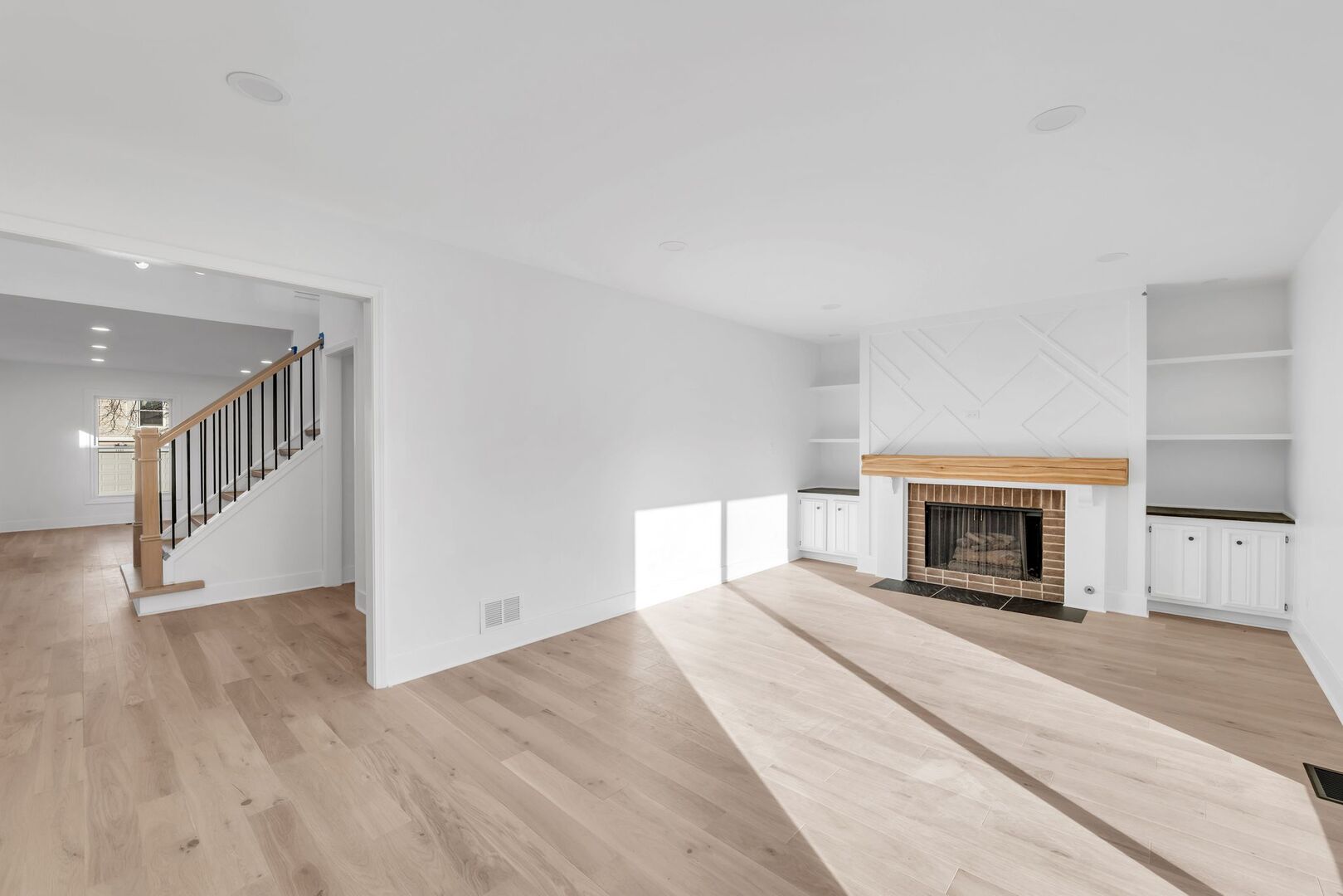 1328 Larchmont Drive