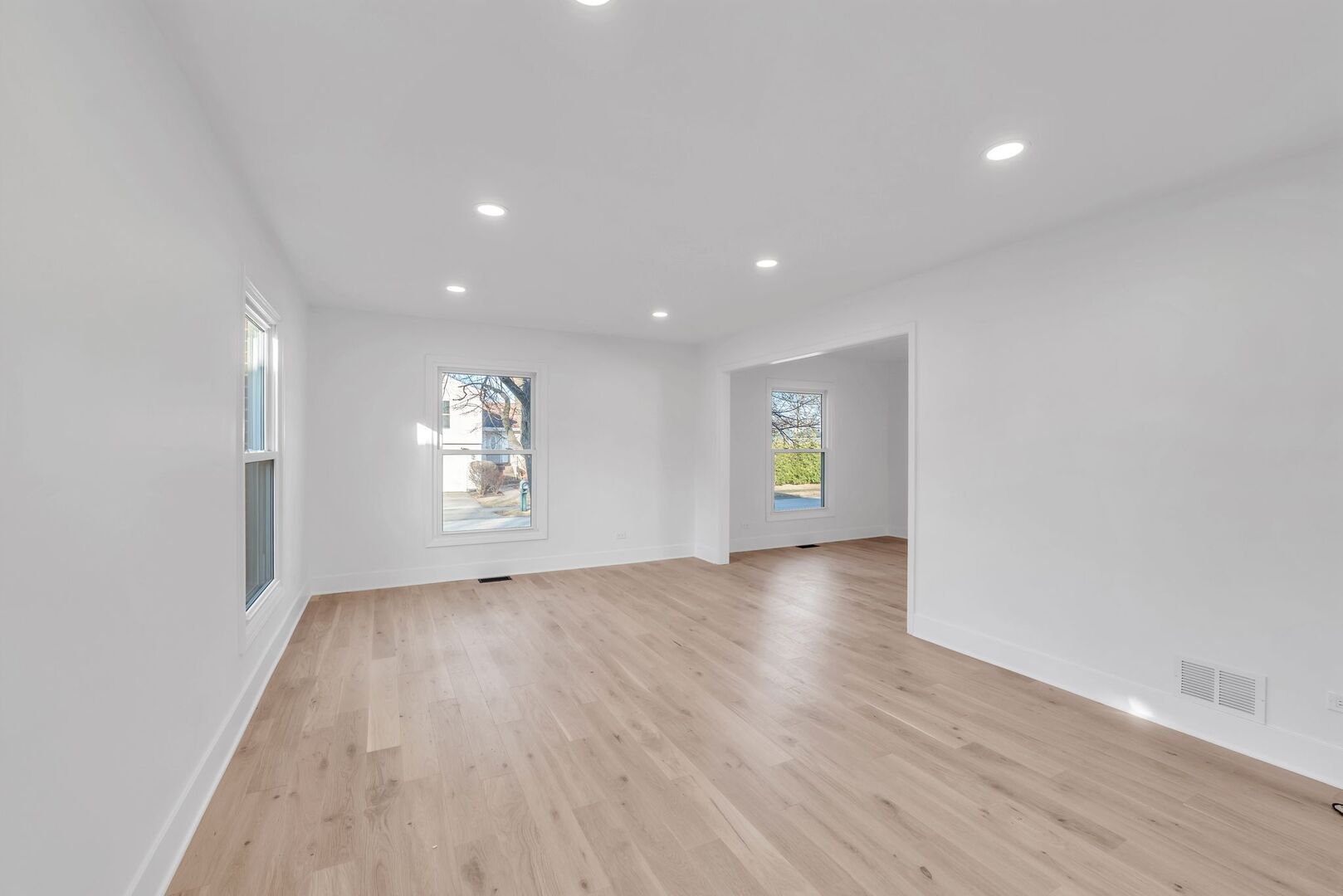 1328 Larchmont Drive