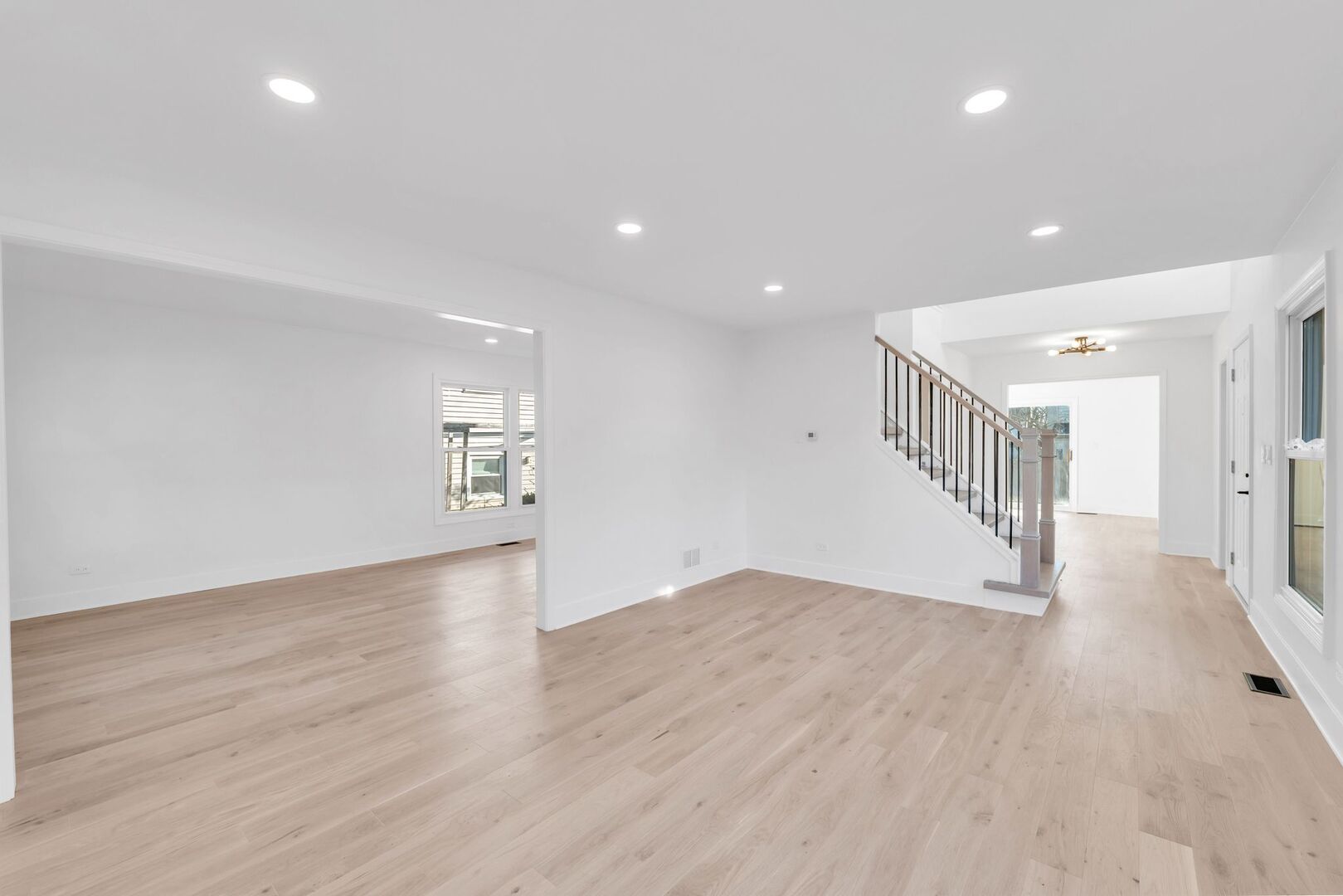 1328 Larchmont Drive