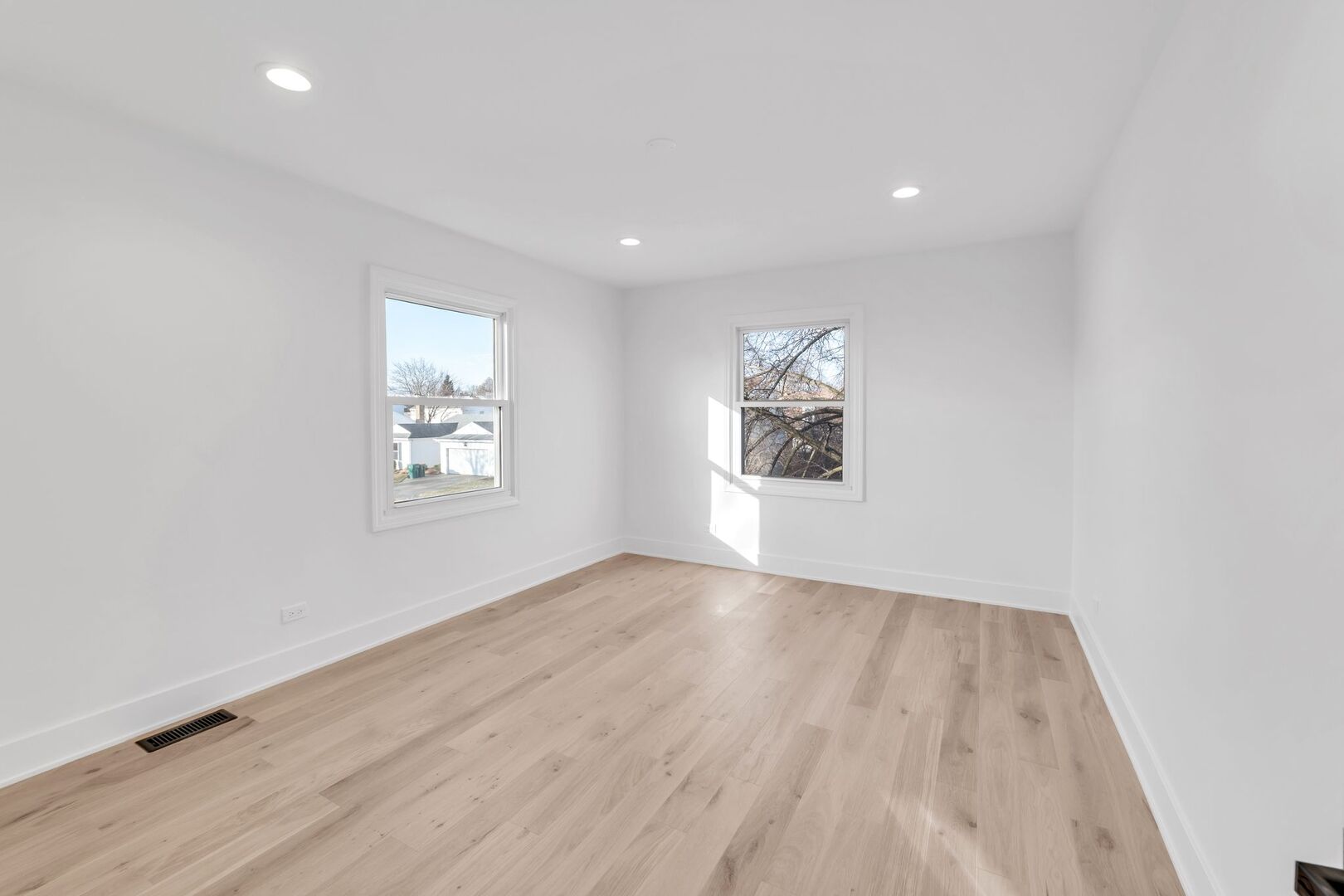 1328 Larchmont Drive