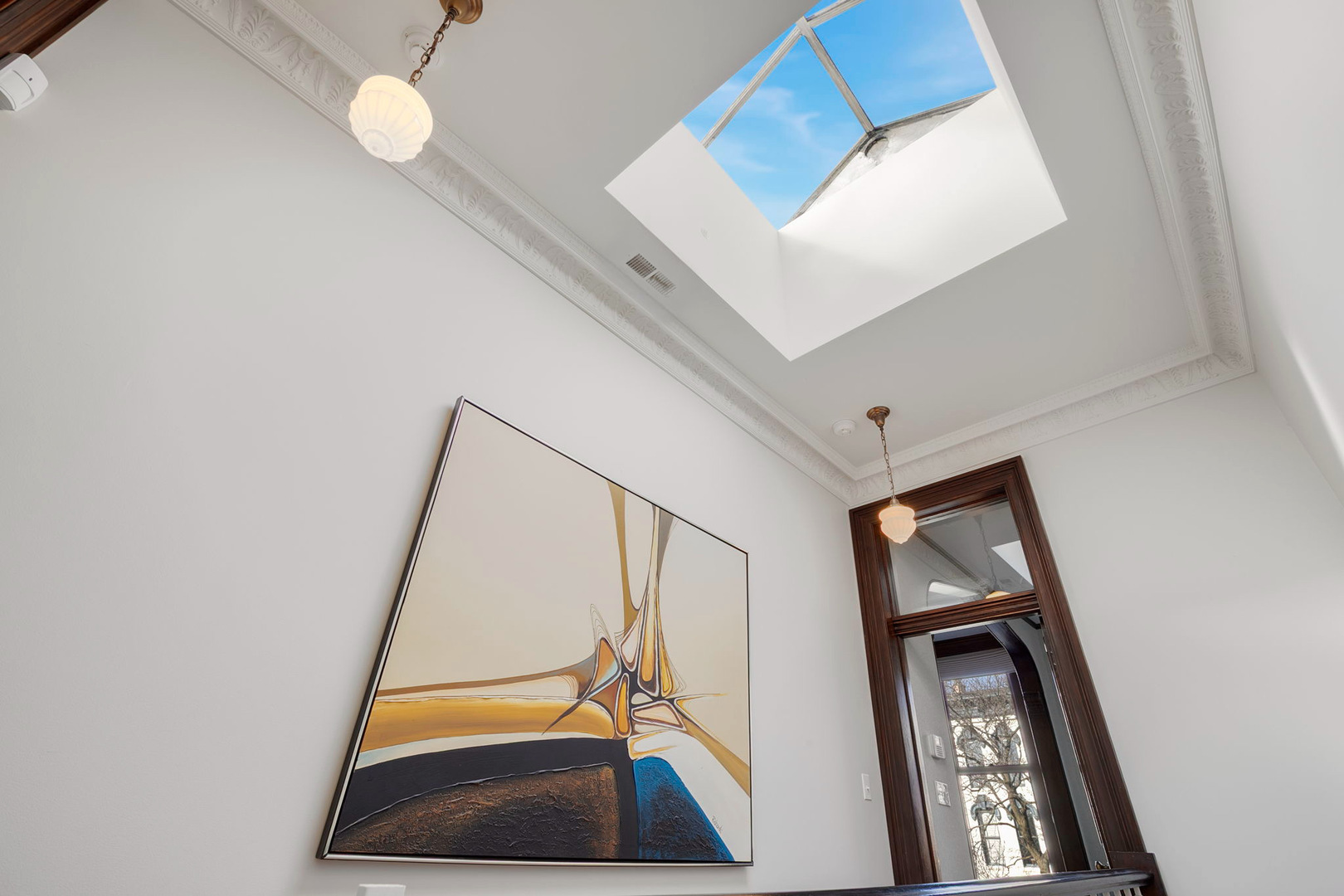 437 W Webster Avenue