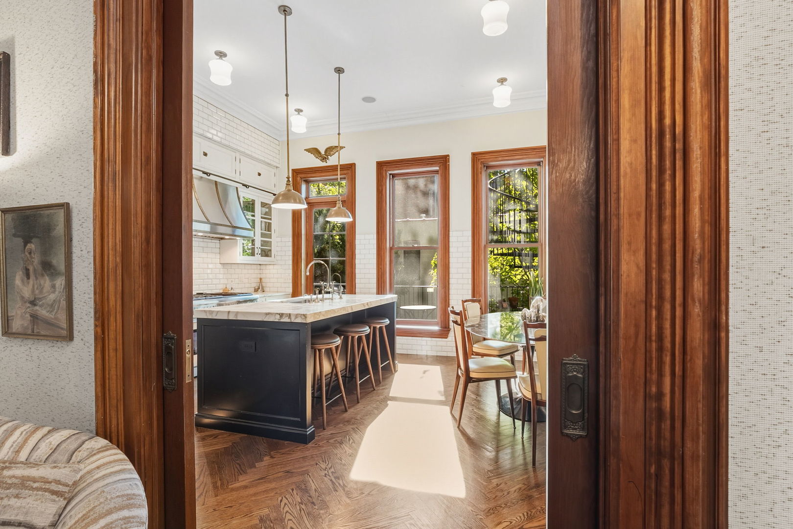 437 W Webster Avenue