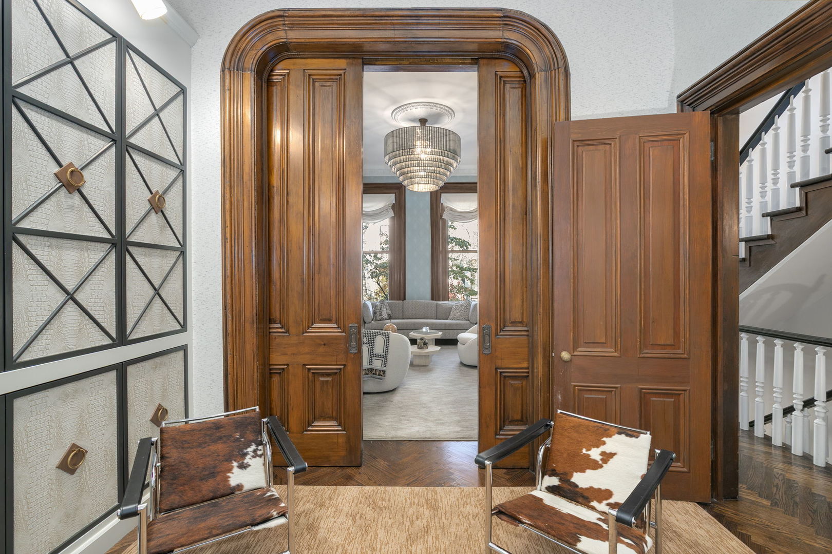 437 W Webster Avenue