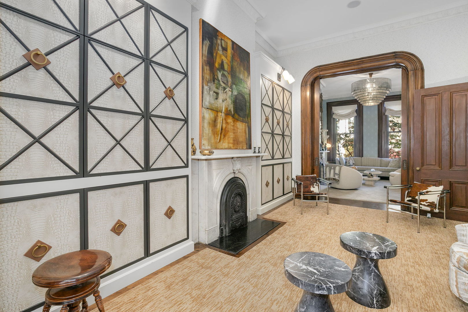 437 W Webster Avenue