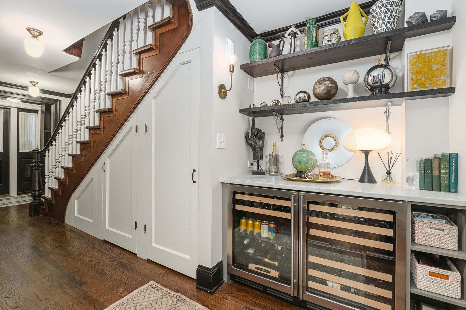 437 W Webster Avenue