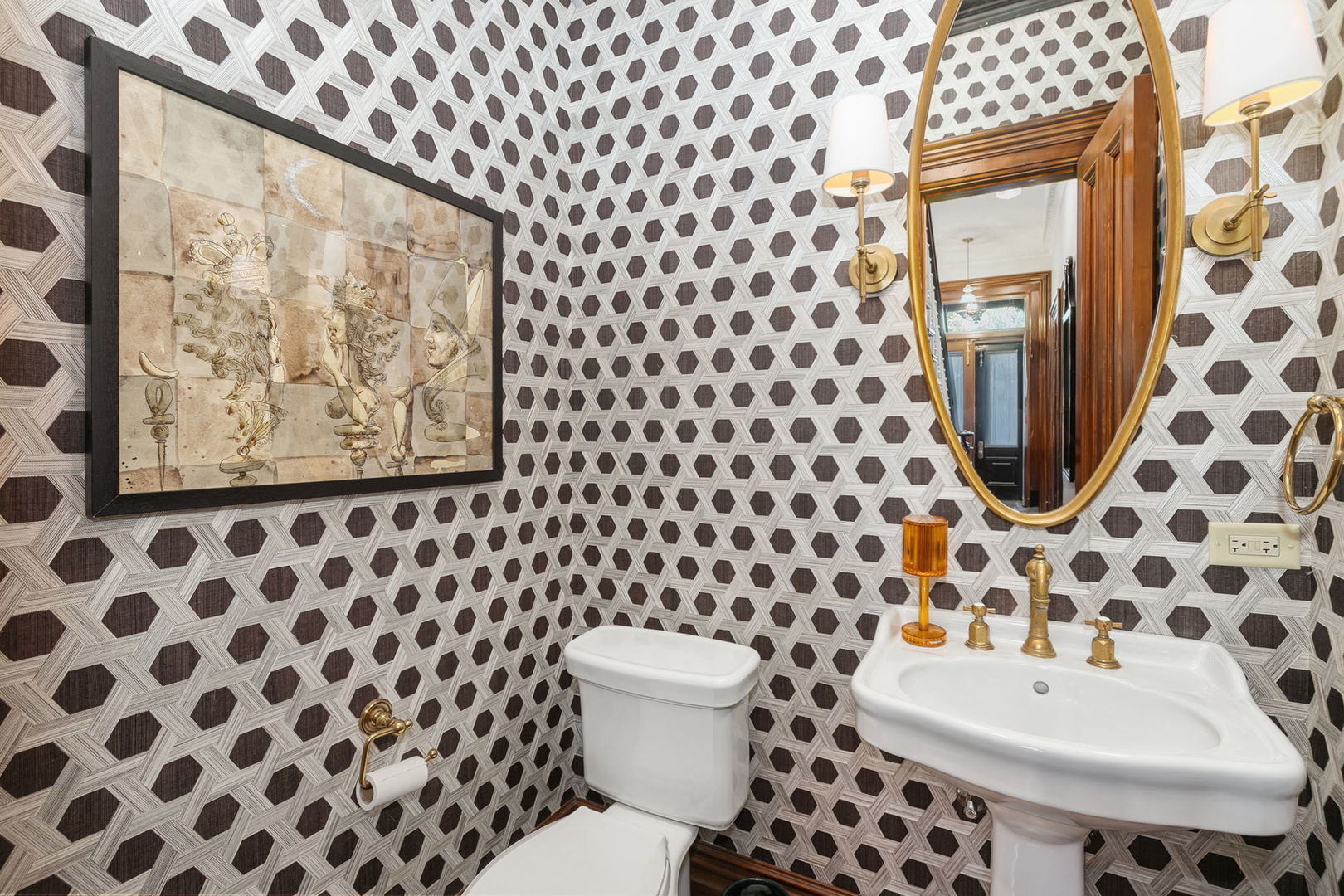 437 W Webster Avenue