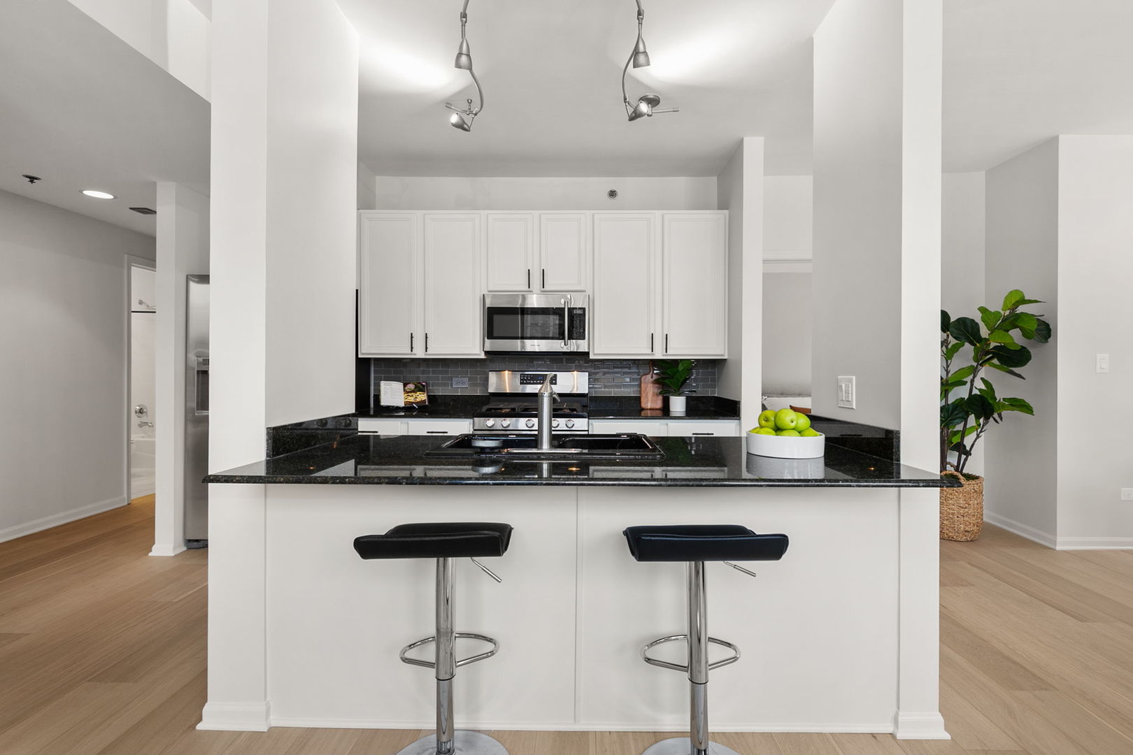 400 W Ontario Street Unit: 801