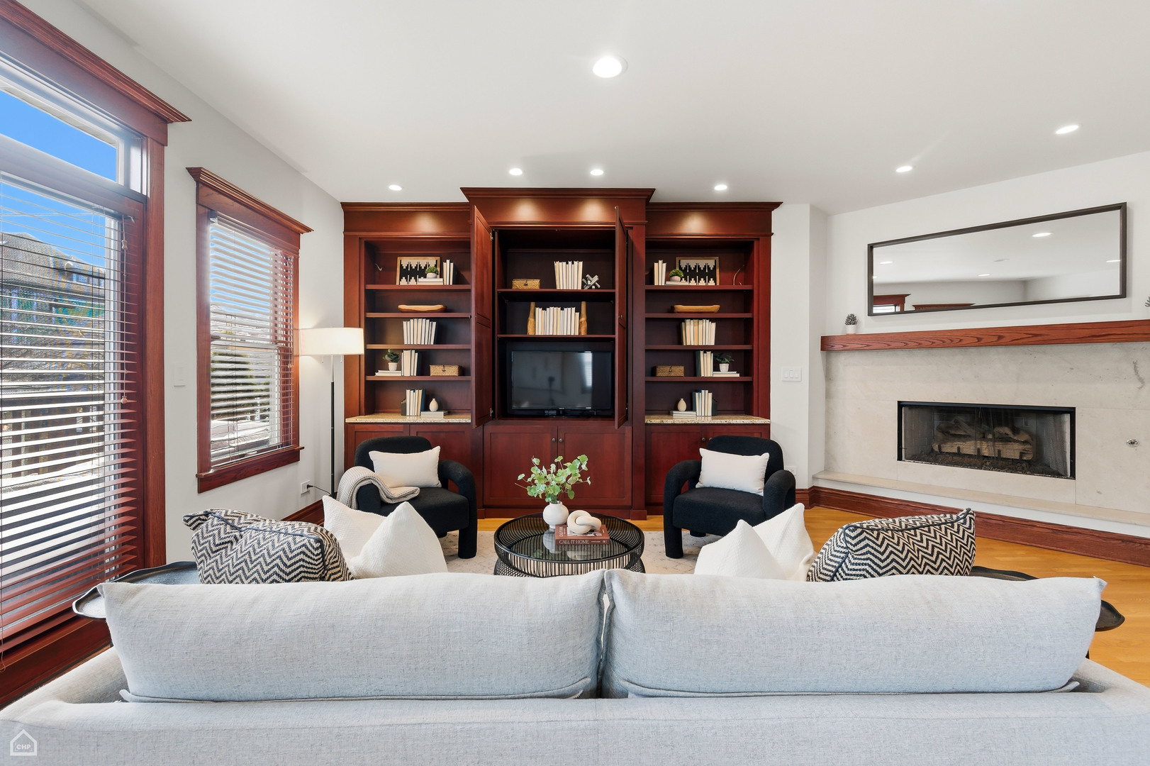 2537 N Bernard Street