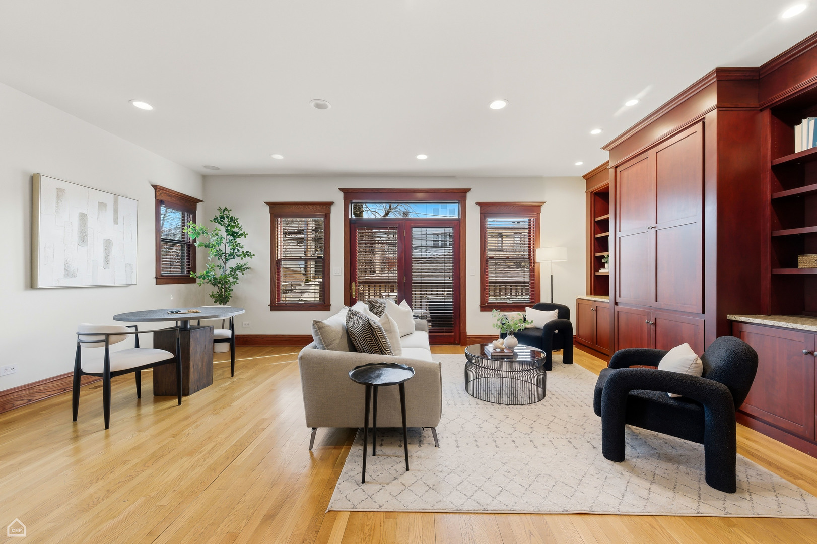 2537 N Bernard Street