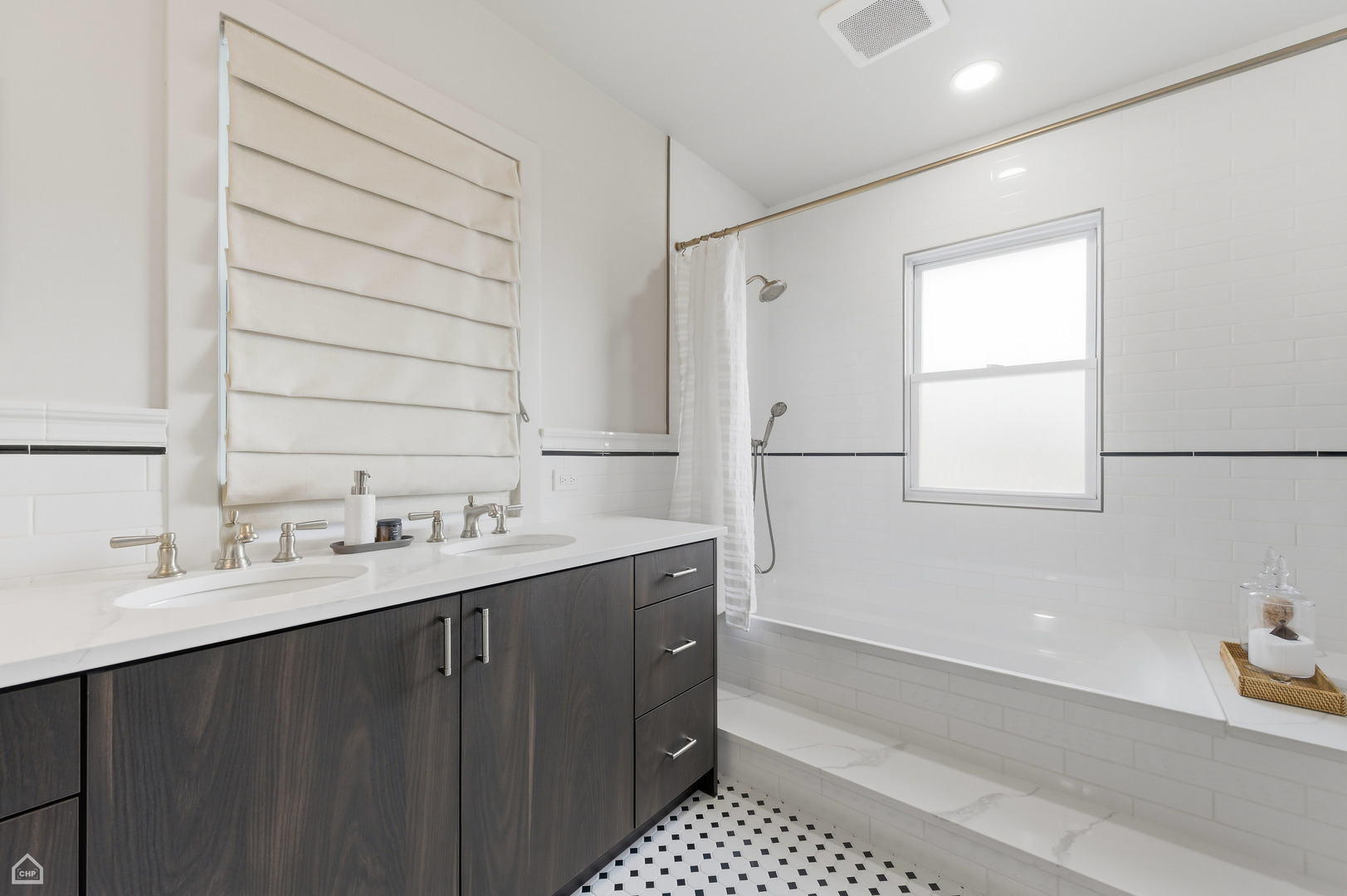 2537 N Bernard Street